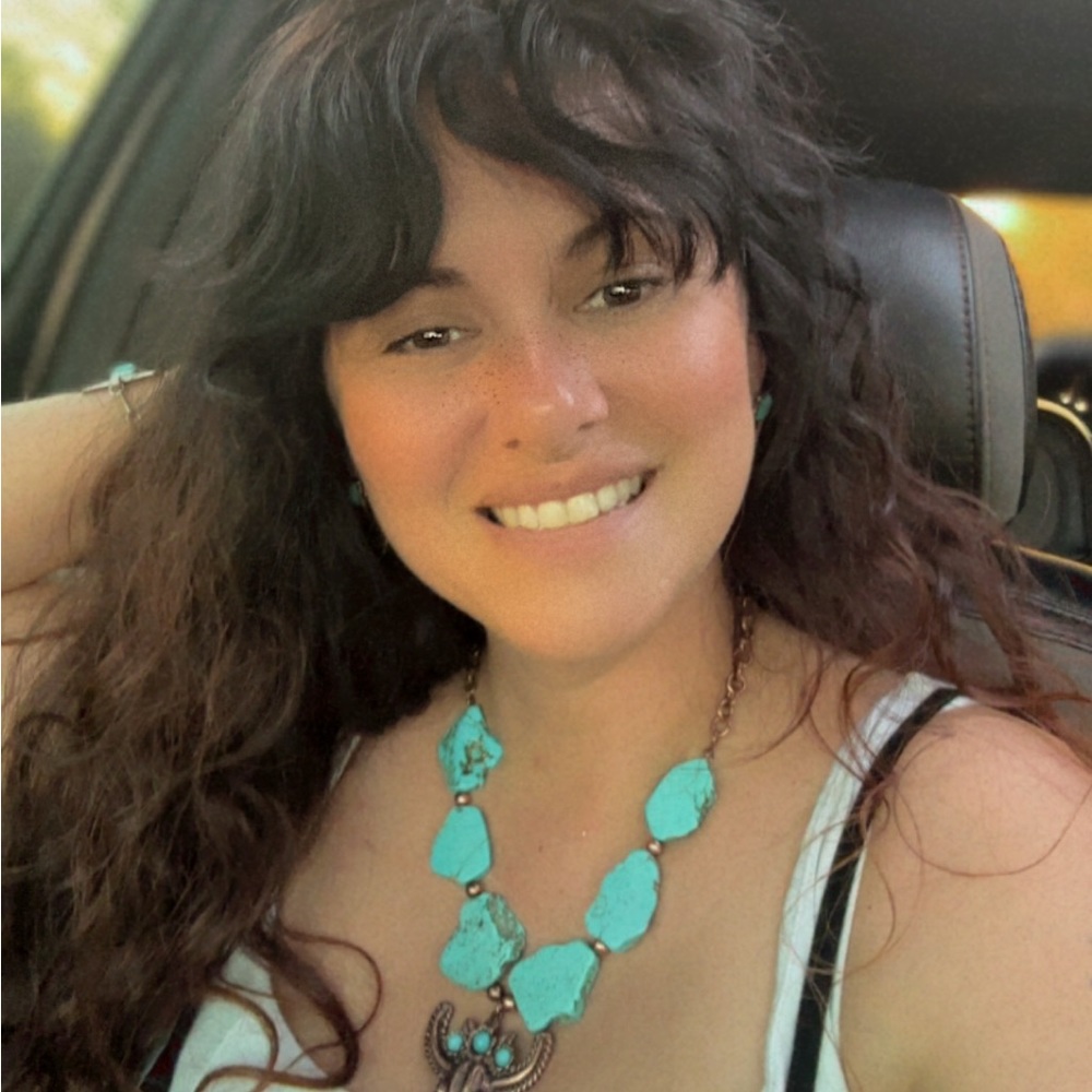 Meet your Posher, Andrea